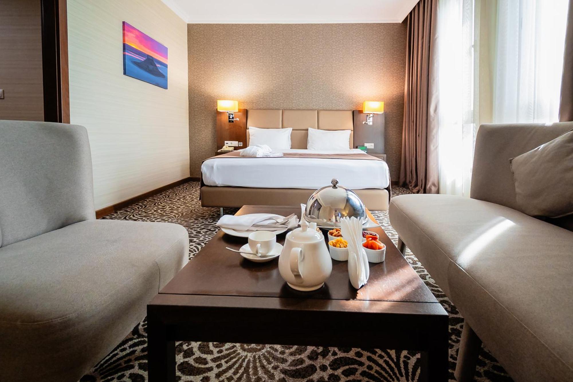 Holiday Inn Aktau By Ihg Exterior photo