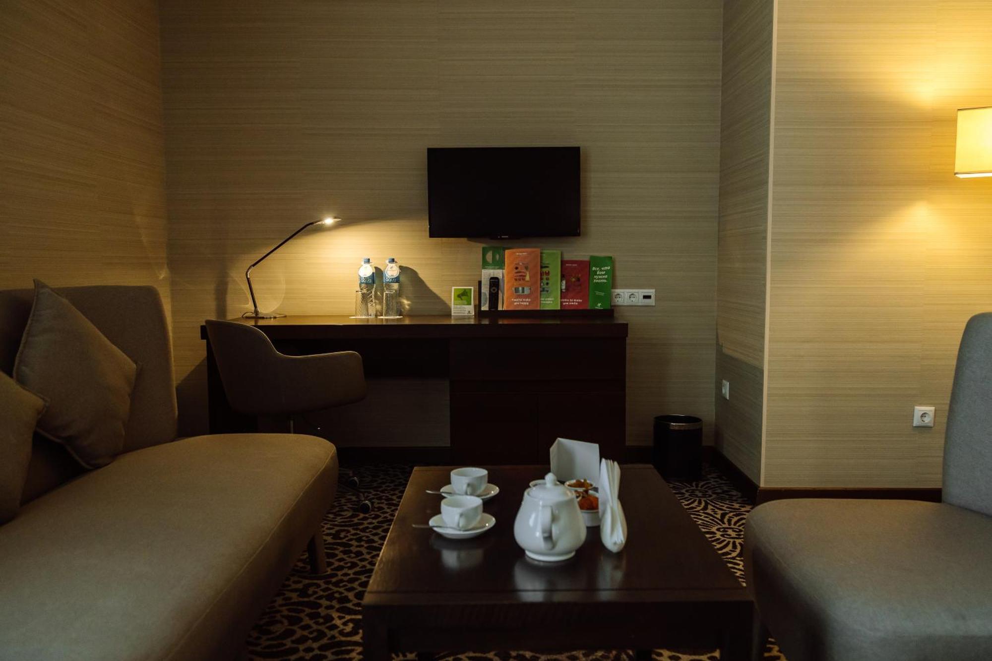 Holiday Inn Aktau By Ihg Exterior photo