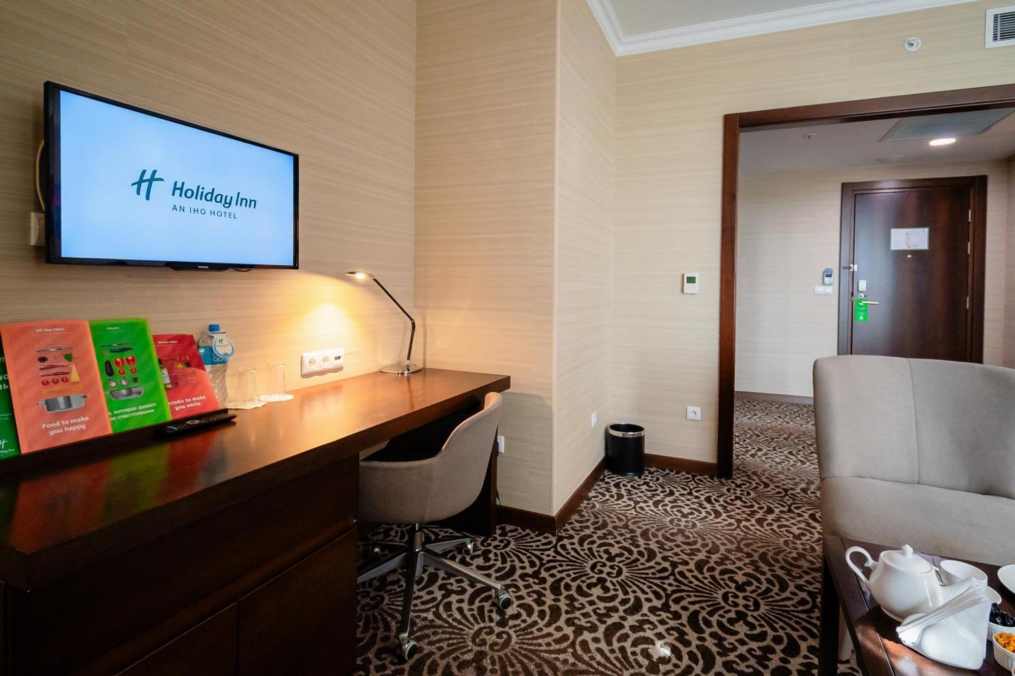 Holiday Inn Aktau By Ihg Exterior photo
