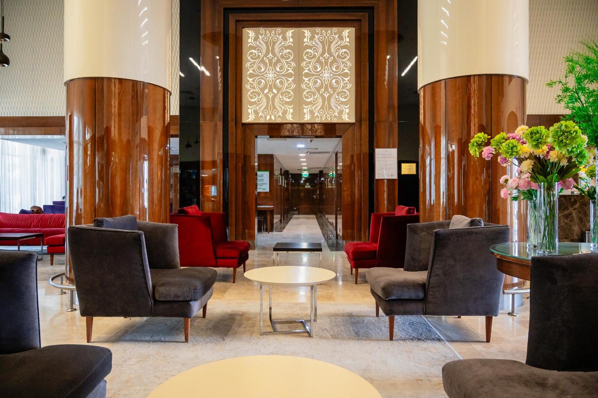 Holiday Inn Aktau By Ihg Exterior photo